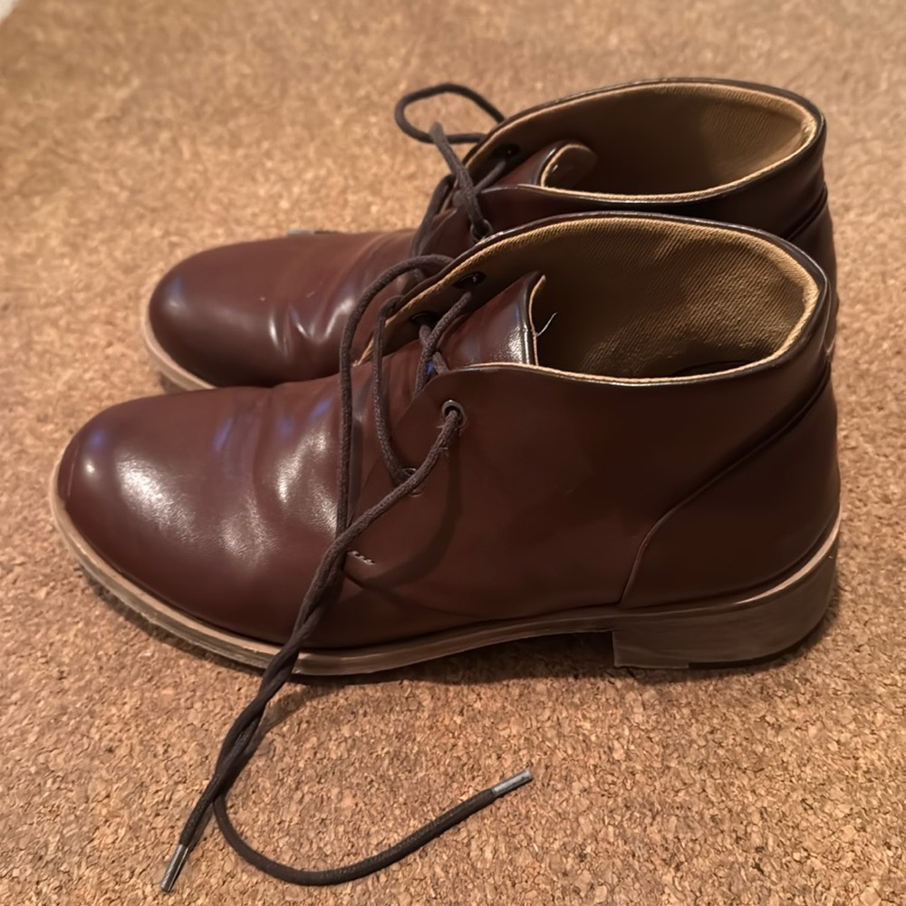 Vegan leather low boot by Ahimsa - size US 6